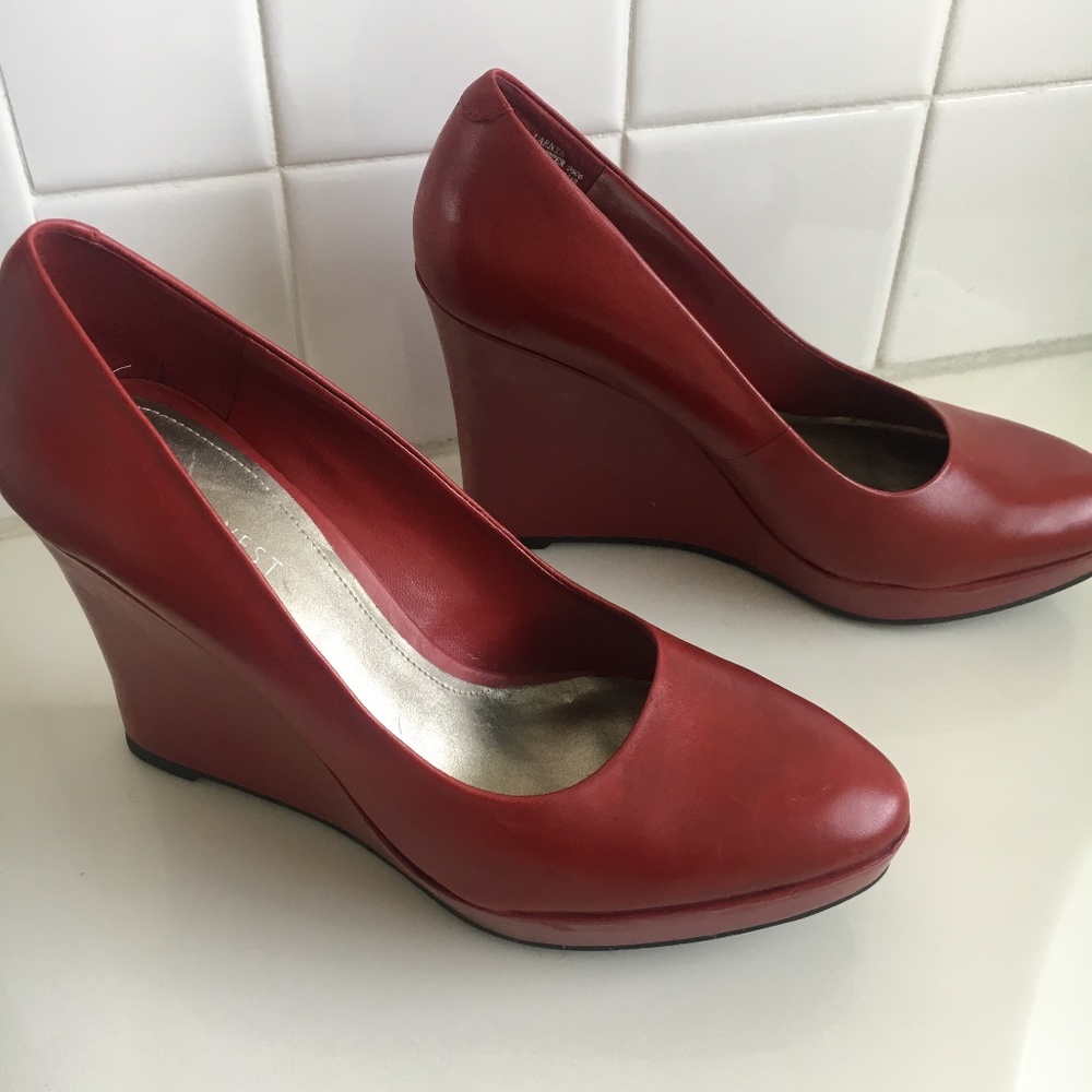 Nine West Red Pumps wedges